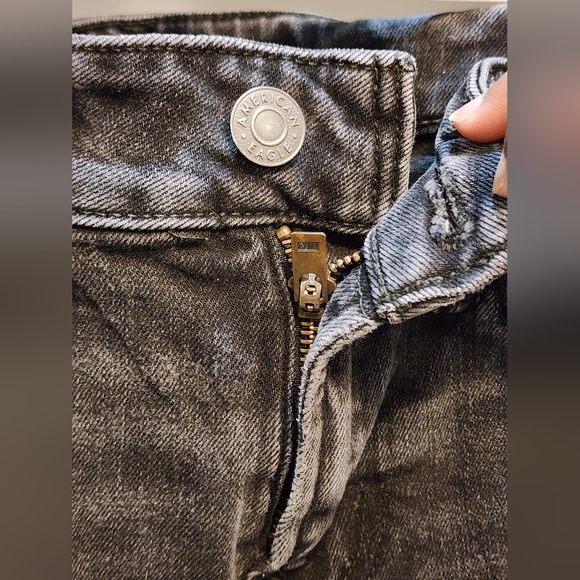 American Eagle Women's Black Ripped Jeans - Picture 11 of 16